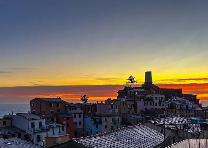 Sea View - Cinque Terre Collection בית הארחה ורנאצה